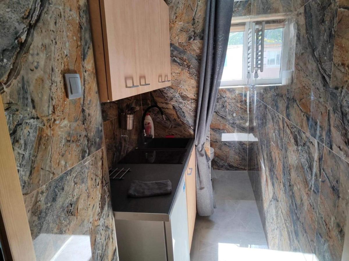 Pokoj Z Prywatna Lazienka Na Korytarzu Wysoka Przy Jeziorze Bielawa  Exterior photo